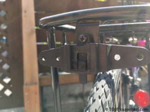 MT-800Nテールライト取り付け穴の説明