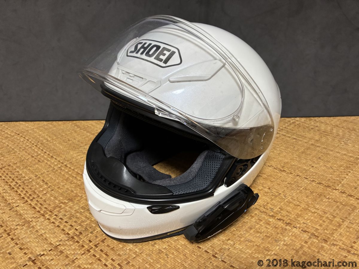 SHOEI(Z7)のヘルメットに取り付けたB+COM(SB6X)のワイヤーマイクスポンジを交換する。